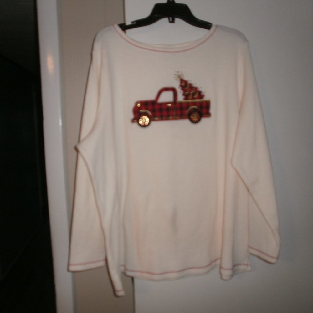 quacker Factory woman's thermal top with red truck and tree 2X